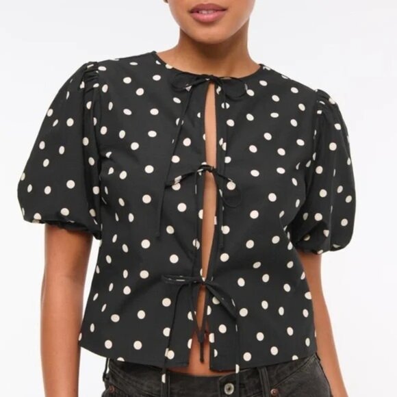 Abercrombie & Fitch Tops - Abercrombie & Fitch Tie Front Top Black White Size XS Polka Dot Short Sleeve
